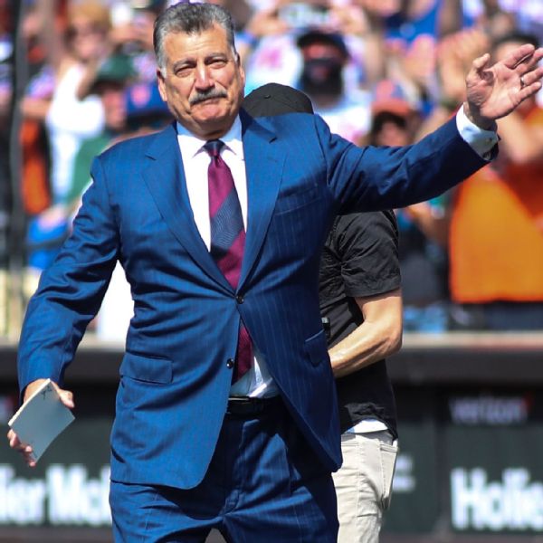 Hernandez ‘overwhelmed’ as Mets retire his jersey
