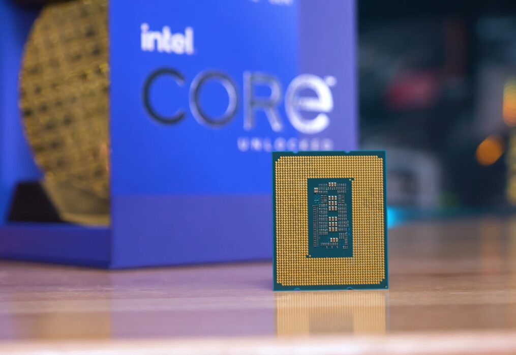 Early Core i9-13900K sample shows massive improvement in minimum framerates, boosts to 5.8 GHz