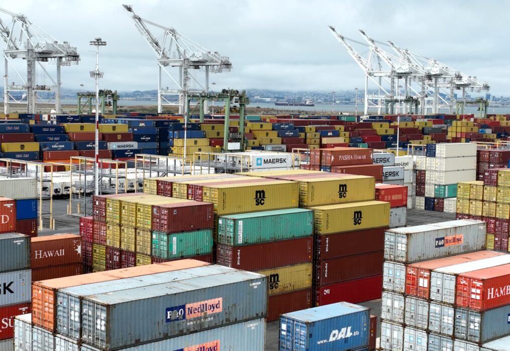 West Coast ports reduce idling vessels as container supply increases