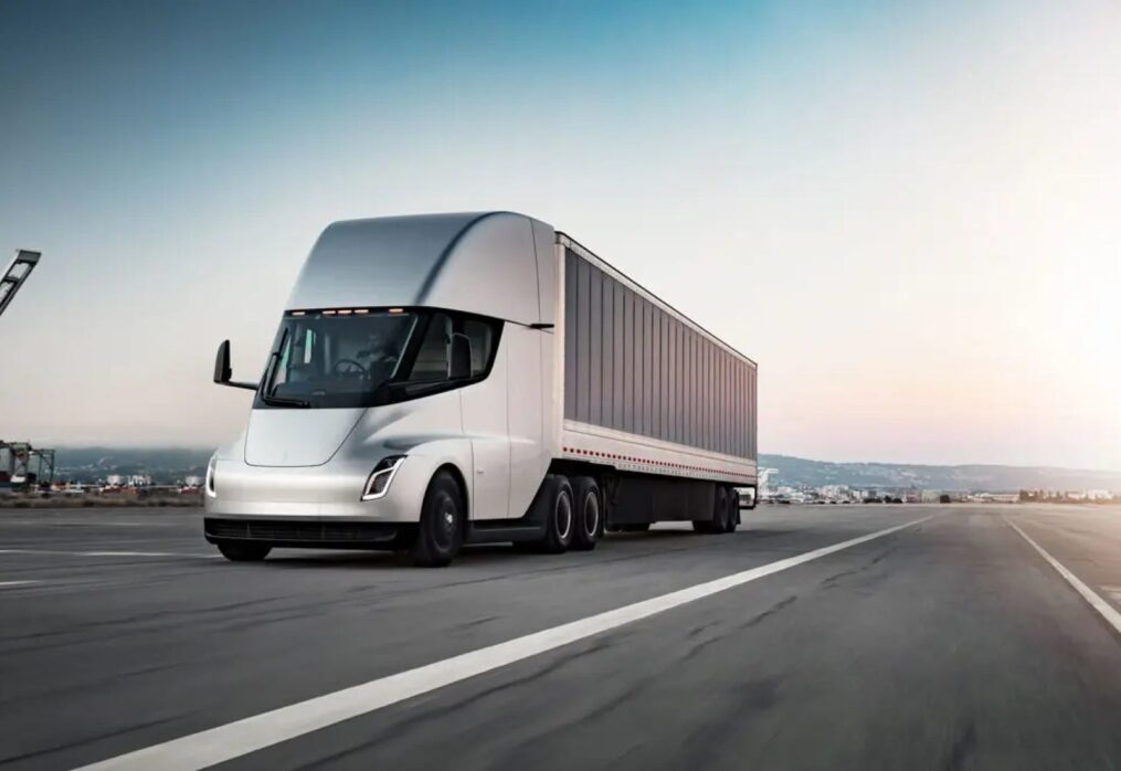 Tesla Semi Trucks Will Hit the Road Before 2023