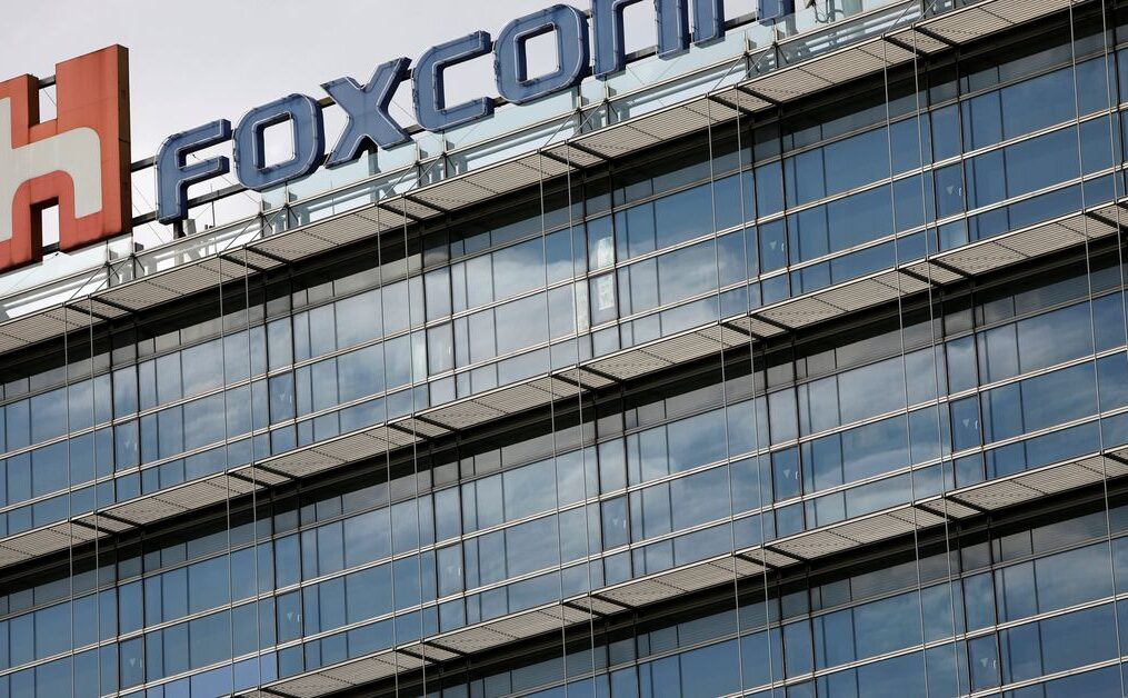 Foxconn COVID woes may hit up to 30% of iPhone Nov shipments from Zhengzhou plant
