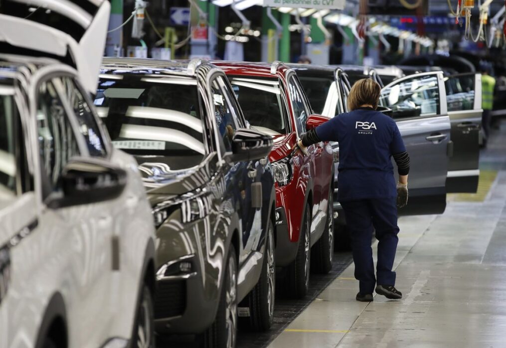 Stellantis Has Glut of Cars Stuck at Plant on Logistics Troubles